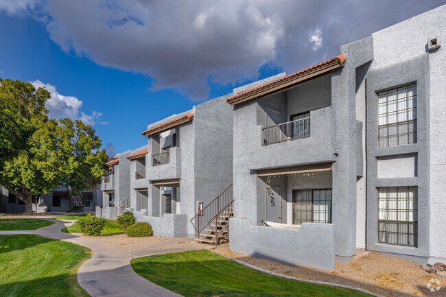 Photo - Diamonte on Bell