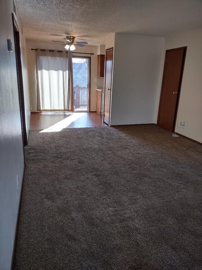 Photo - 4715 SE Adams Blvd