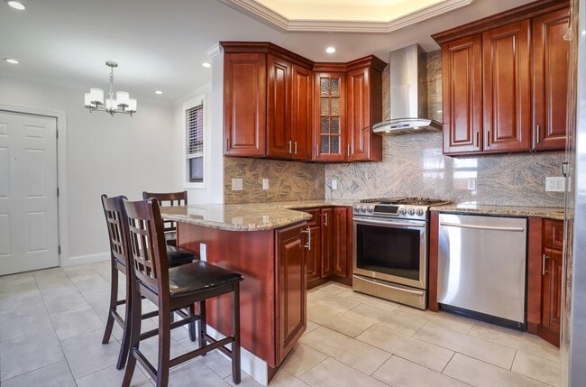 Building Photo - 915 Central Ave Unit 3