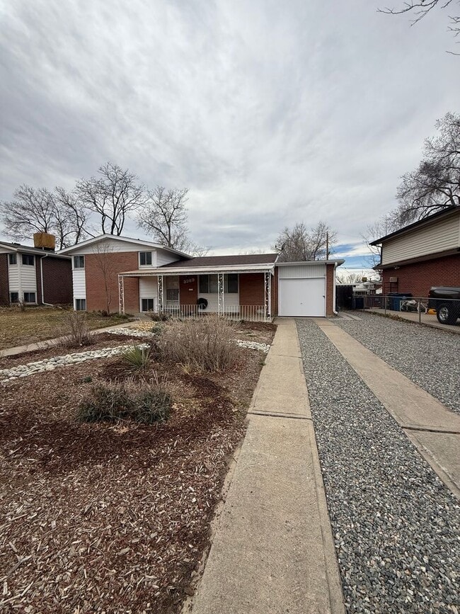 Building Photo - $0 DEPOSIT OPTION, CHARMING 3 BED 2 BATH TRADITIONAL HOME!! HUGE YARD, STEPS FROM PEORIA STATION