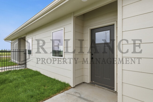 Photo - 157 N Gowen St