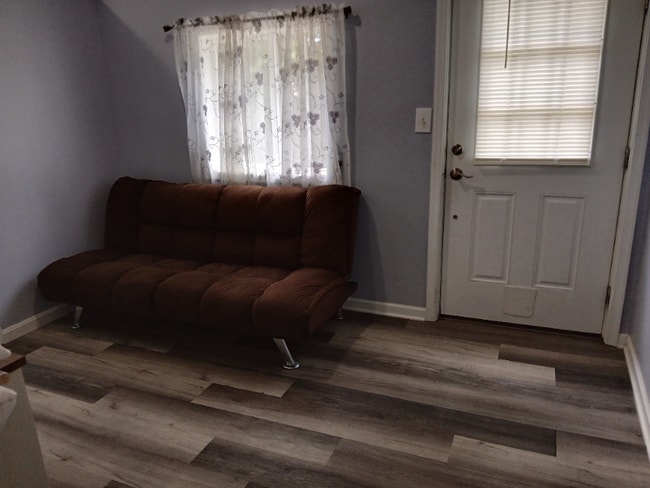 Photo - 204 Southwood Rd