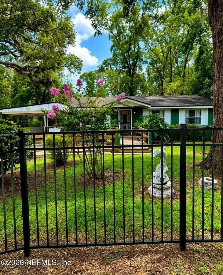 Photo - 6432 Armco St