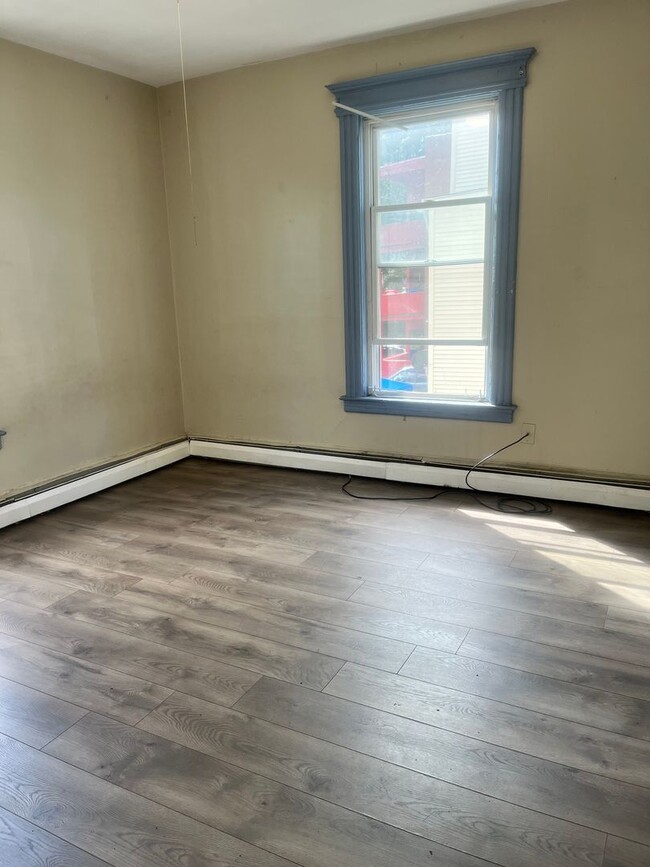 74 Madison Ave Unit 2nd Floor
