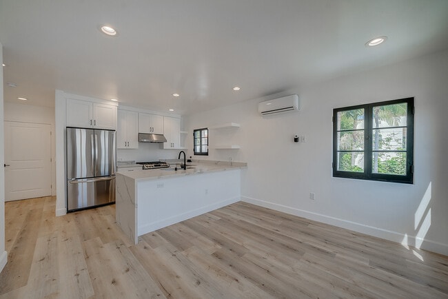 Photo - 1014 S Hayworth Ave Apartamentos Unidad 1014.5