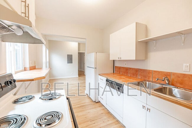 Photo - 624 W Fort St