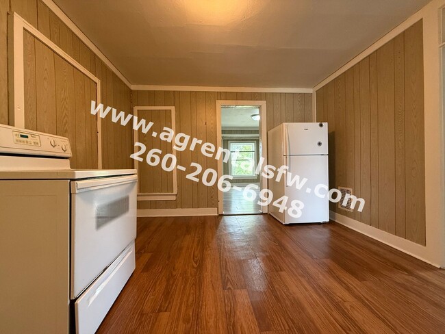 Photo - 2919 S Harrison St Unit 2921 Harrison St