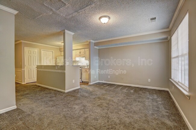 Photo - 1370 N Hampton Dr