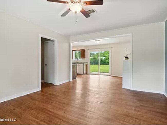 Photo - 313 Mincheck Rd