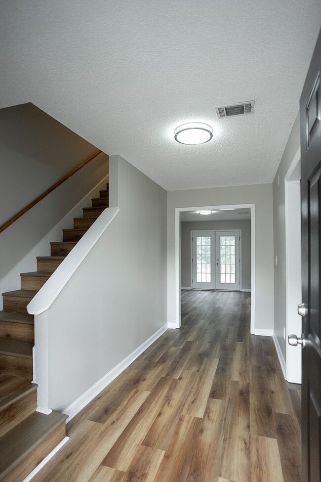 Photo - 4149 Foreman Way
