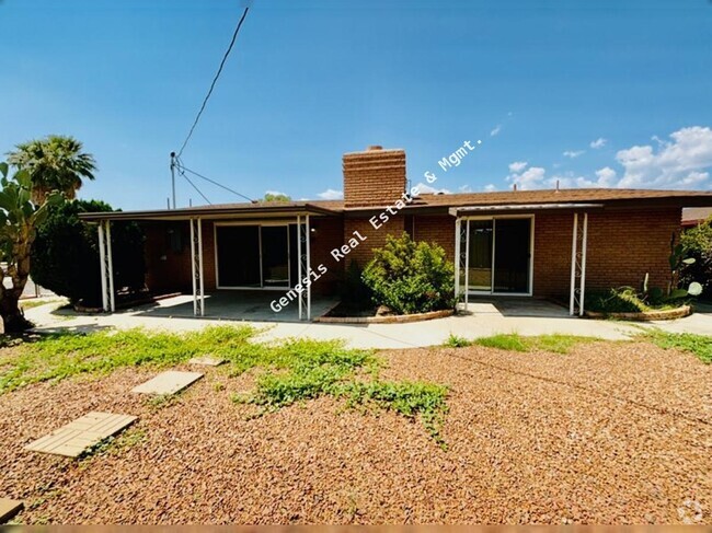 Building Photo - "Charming 3-Bed Oasis in Tucson with Grani... Rental