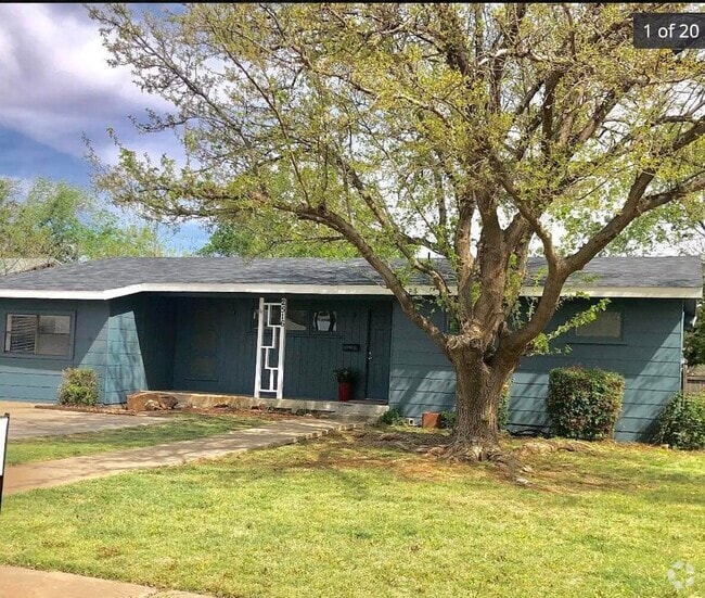 Building Photo - 2516 44th St Rental