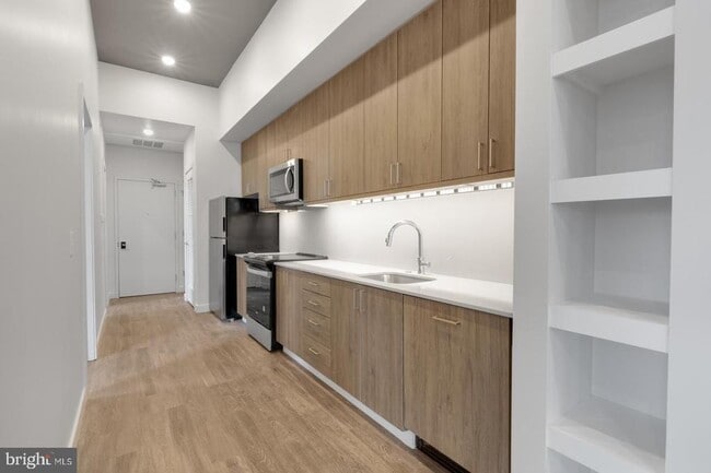 Photo - 525 N 41st St Unit 201