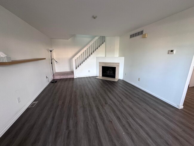 Photo - 1891 Vine Way Dr Unidad 32