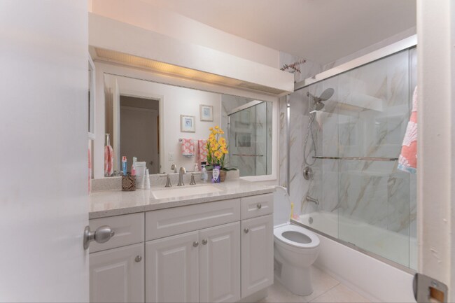 Photo - 4587 Carambola Cir S