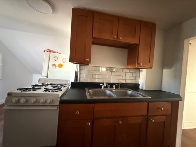 Photo - 71 Crocker Ave