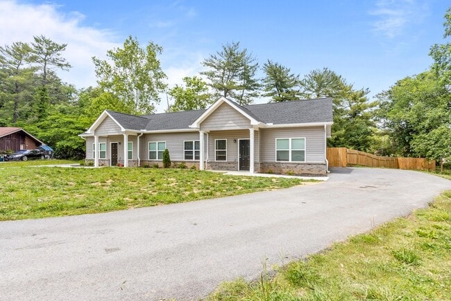 Photo - 4718 Metro Park Ln