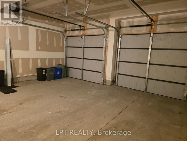 Photo - 177 Edgevalley Rd