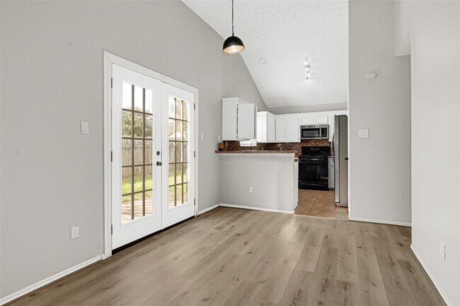 Photo - 6507 New World Dr