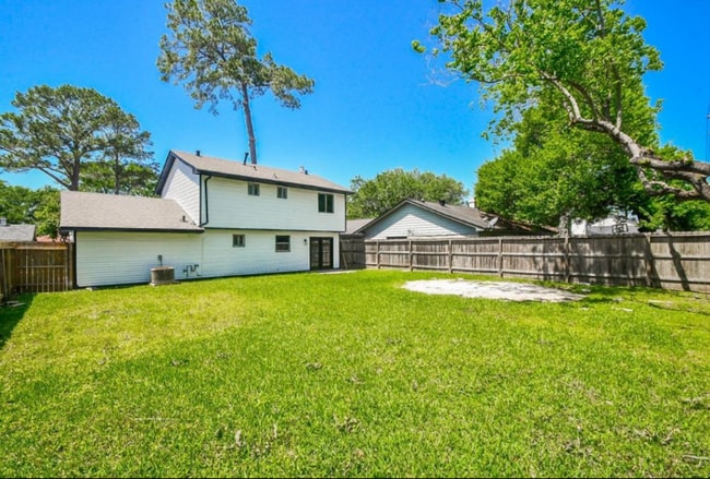 Photo - 19918 Burle Oak Dr