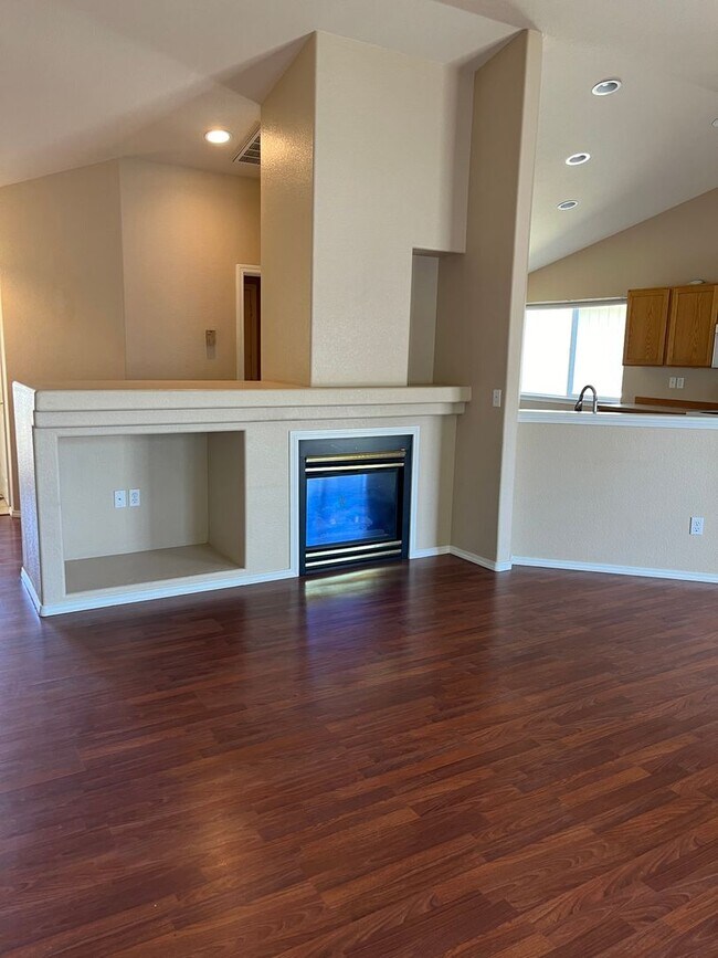 Photo - Beautiful 4 bedroom 2 bathroom single family house with Fenced backyard and 3 car garage