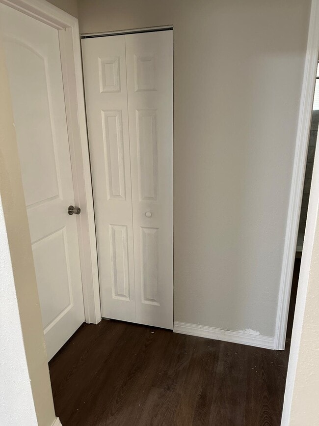 Photo - 825 Booker Ave