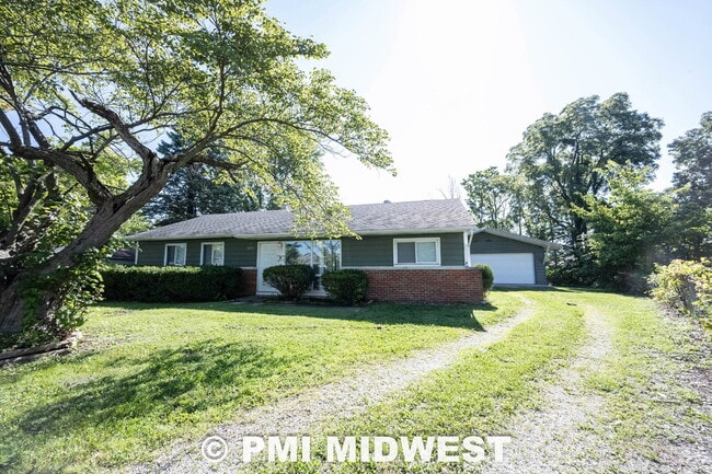 Building Photo - "Charming 3-Bedroom Home with 1451 Sq Ft of Comfort in Indianapolis!"