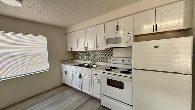 Photo - 696 Michigan Ct Unit 3