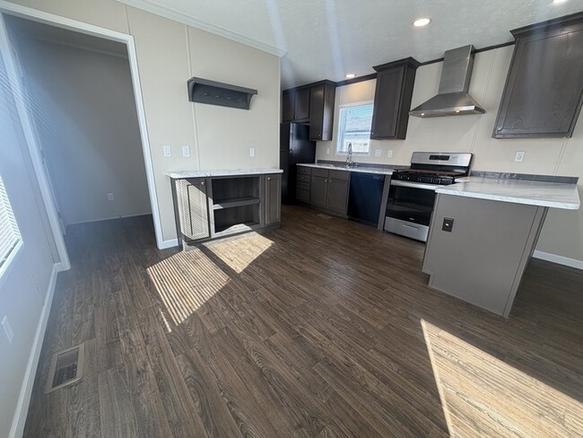 Photo - 38127 Ducharme Dr