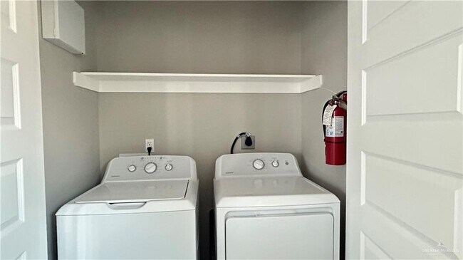 Photo - 4901 N Dahlia St Unit 4