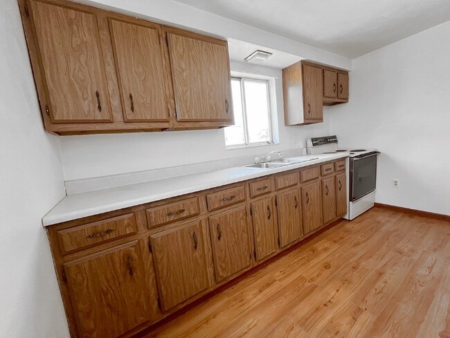 Photo - 569 Pike St Unit C