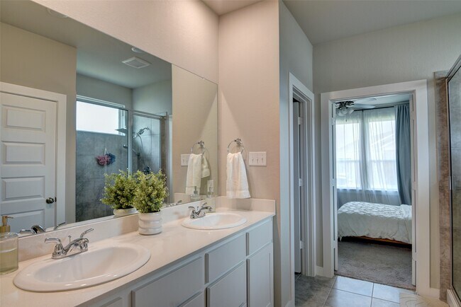 Photo - 7215 Clearwater Cv Dr