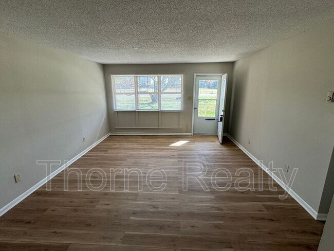 Photo - 400 E Northern Blvd Unit # APT 28