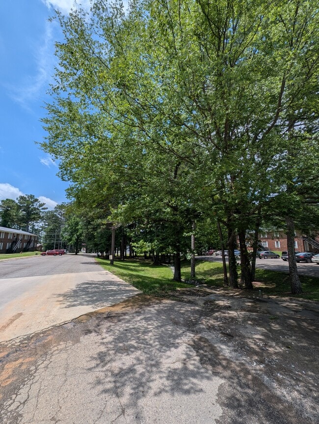 Photo - Cottonwood Apartments