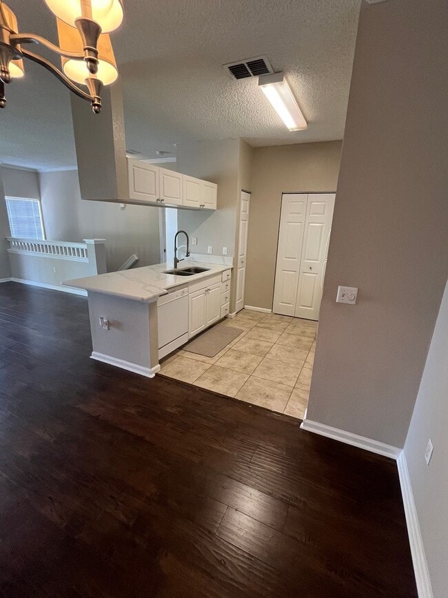 Photo - 2224 Arbor Lakes Cir