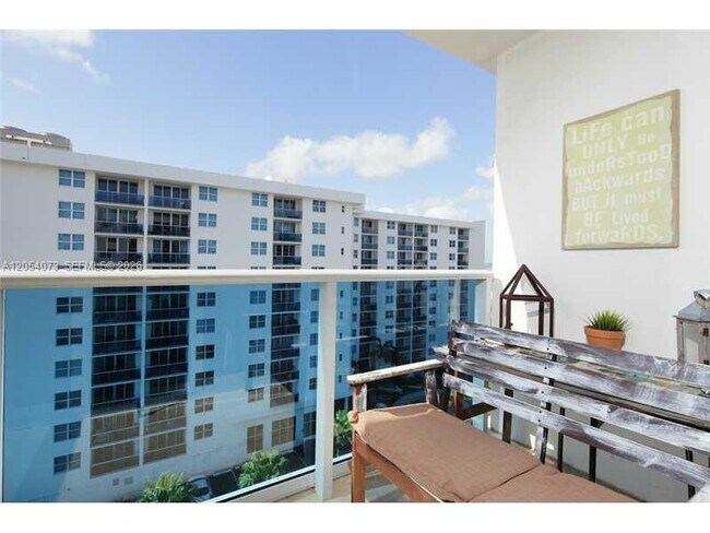 Photo - 7501 E Treasure Dr Unit 8C