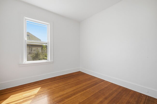 Photo - 115 Baltimore St Unit 2