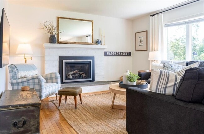 Photo - 11 N Hillview Dr