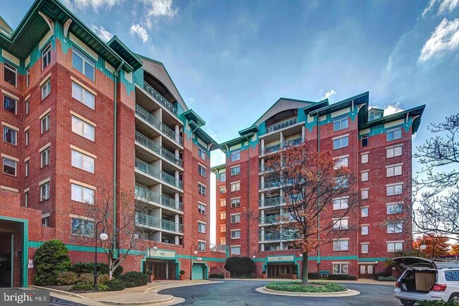 Photo - 545 E Braddock Rd Unit 101
