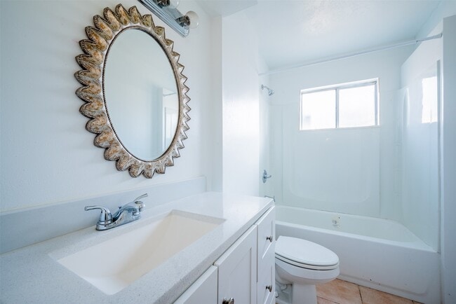 Building Photo - 4031 Curly Oaks Dr