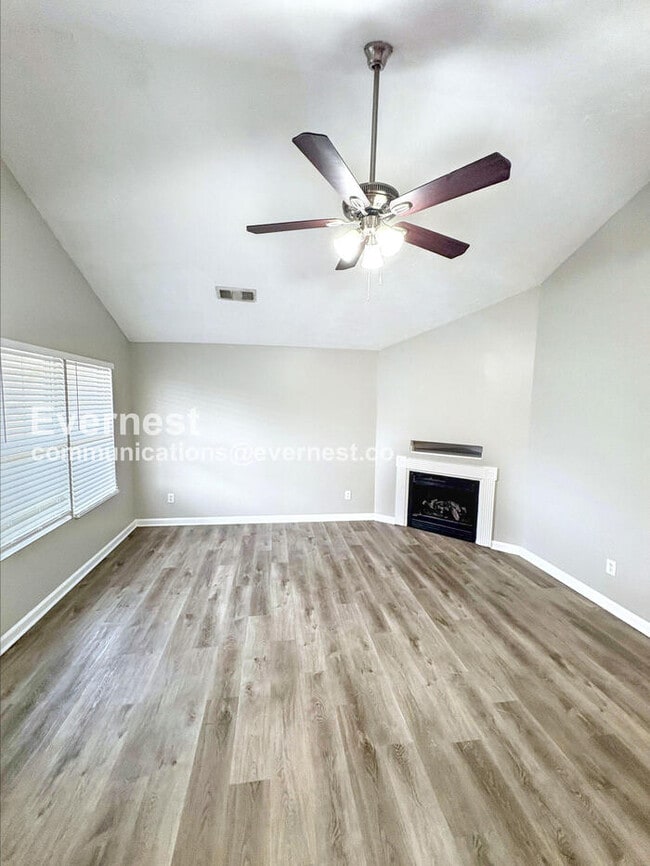 Photo - 55 Bramble Bush Trail