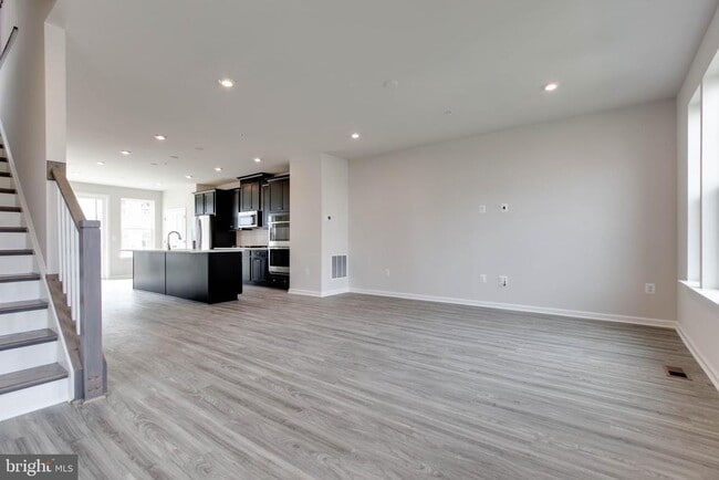 Photo - 2009 Twisted Oak Pl