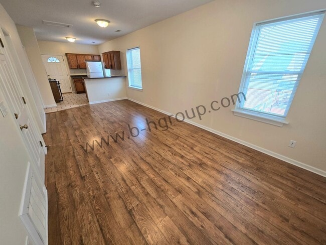 Photo - 1922 61st St Unit Upper