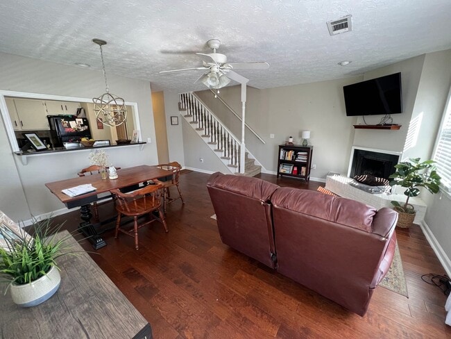 Photo - Apartment conveniently located in Auburn!