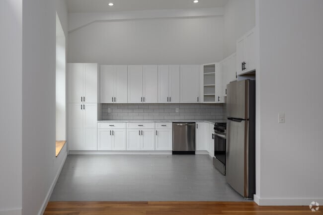 1BR, 1BA - 1,421SF - Kitchen - The Lofts at Beacon