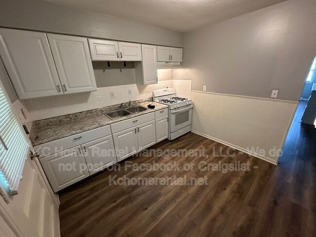 Photo - 3028 N 71 St