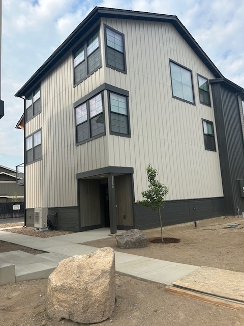 1370 SW Obsidian Ave