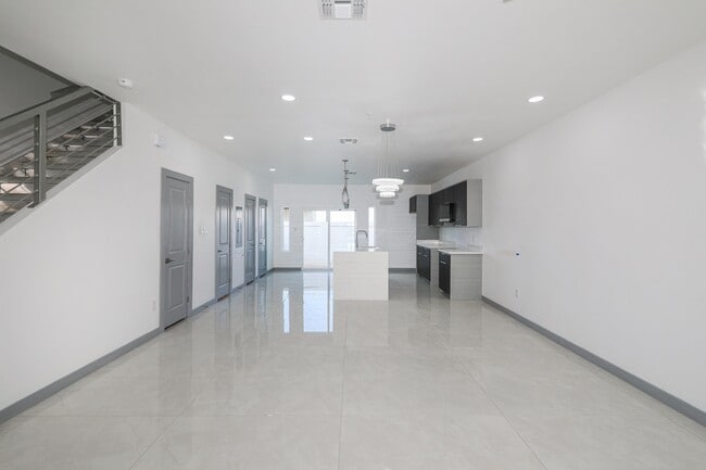 Photo - 1011 Emerald Valley Dr Unit 109 B