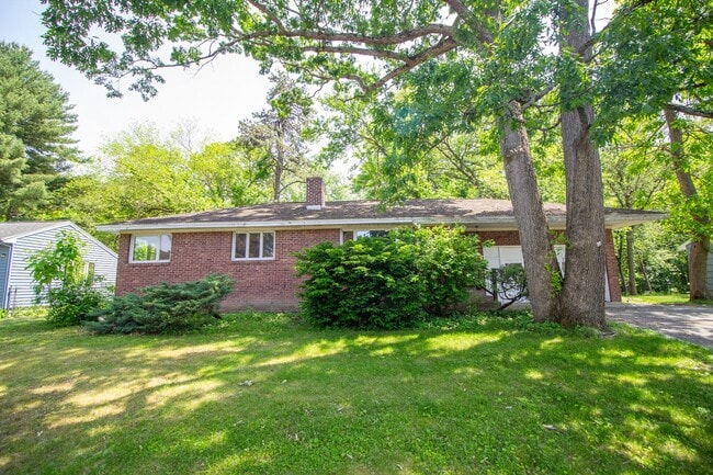 Photo - 59 Parkwood Dr
