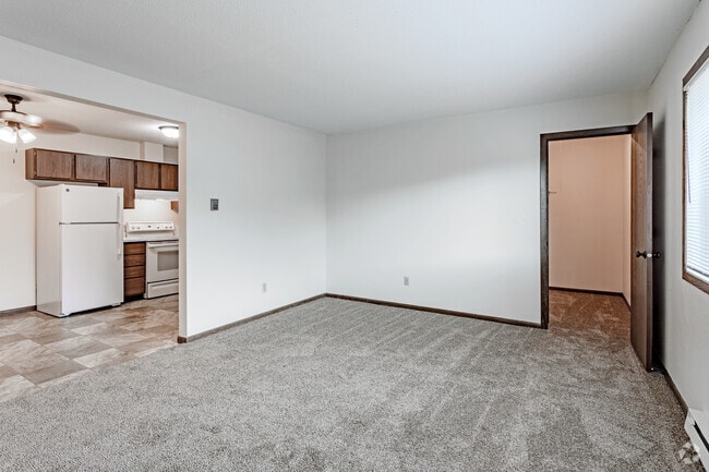 1BR, 1BA Den - 800SF - Living Room - Clover Hill Apartments